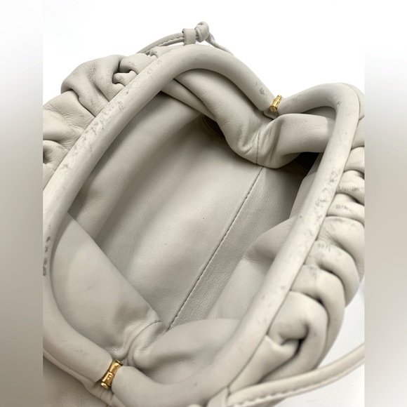 Authe Bottega Veneta White Leather Mini Clutch Preloved Pouch - Picture 4 of 16